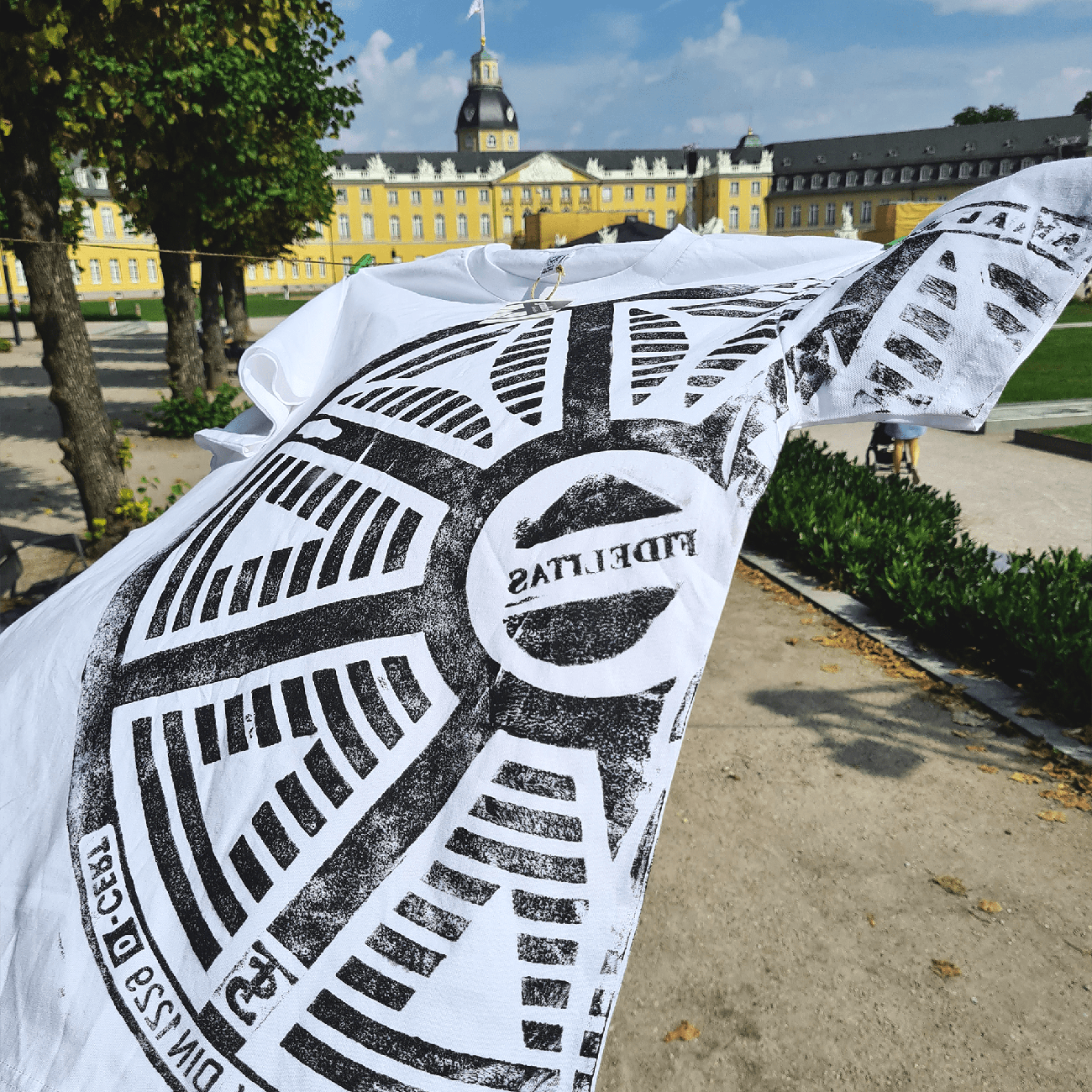 Karlsruhe T-Shirt Shirt Gullideckel Kunst
